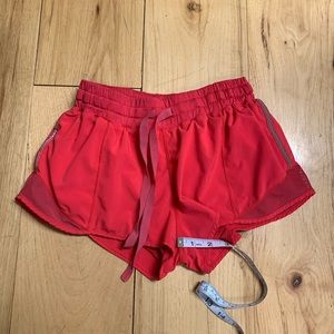 Lululemon Hotty Hot low rise shorts
